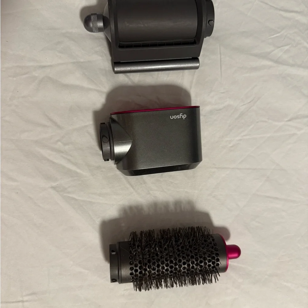 Dyson Hair Tool in Dark Gray and Magenta